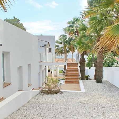 Villa Pacifico *
